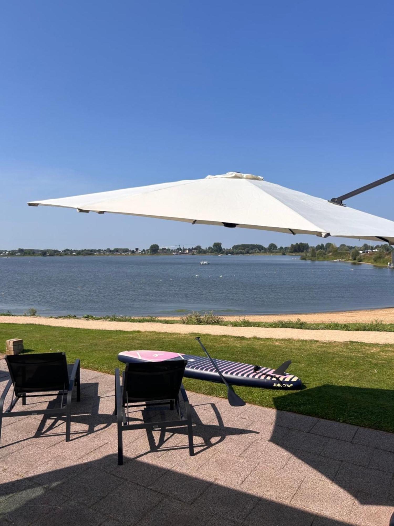 Luxe Chalet Direct Aan Het Water Met Strand Lith Ngoại thất bức ảnh